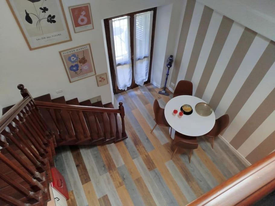 Casa Fedra, Delizioso Loft Frontelago ตอสโกลาโน มาแดร์โน ภายนอก รูปภาพ